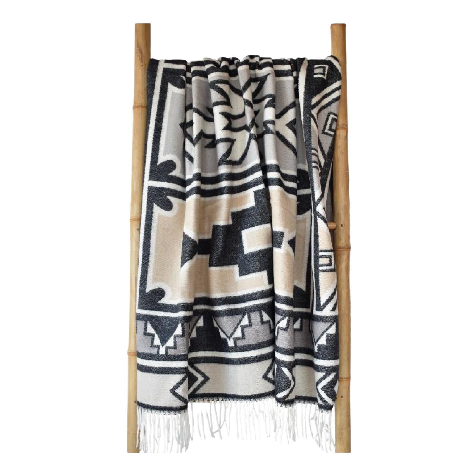 Ndebele art throw
