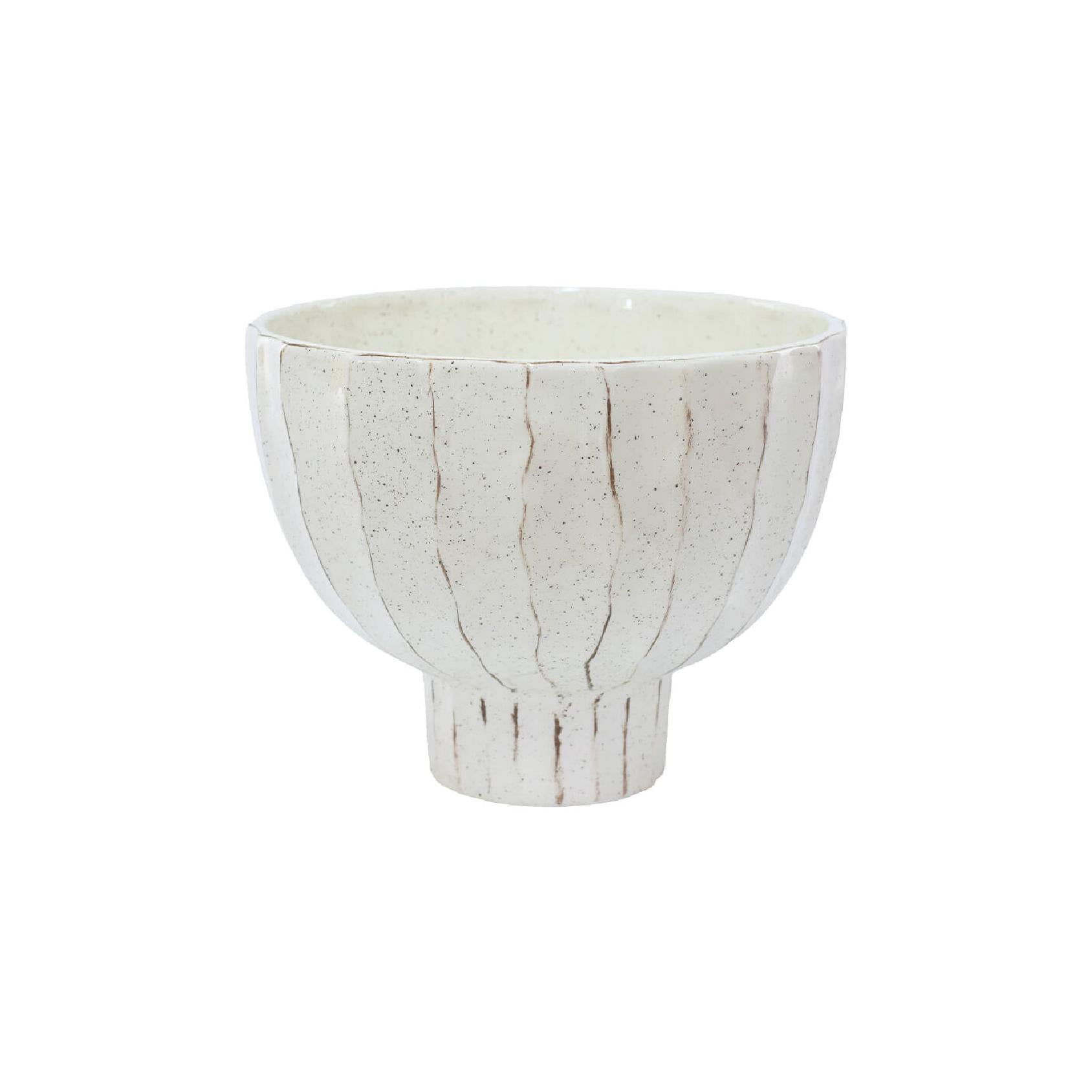 Cream decorative ceramic bowl